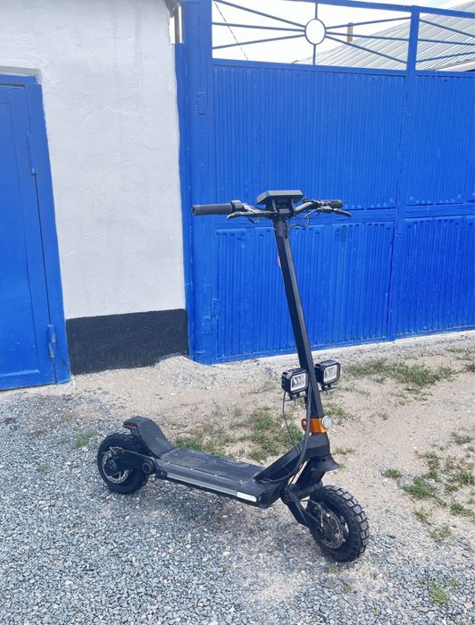 Продам электросамокат Kugoo g3