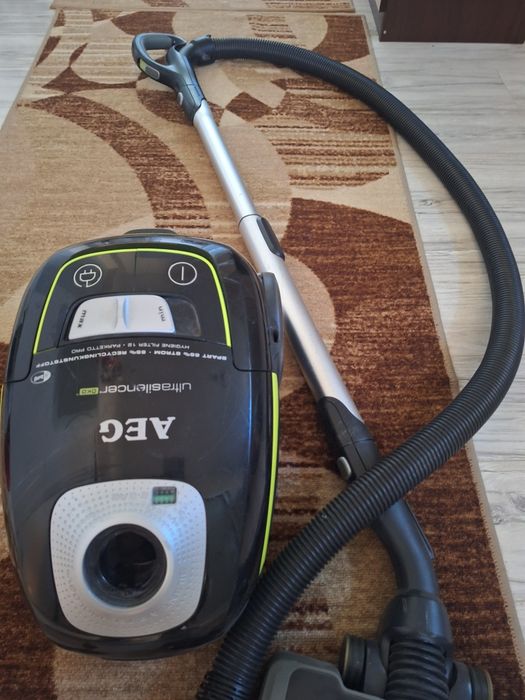 Прахосмукачка  AED цена 40 евро