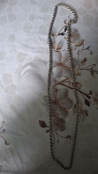 Продам серебряную цепочку