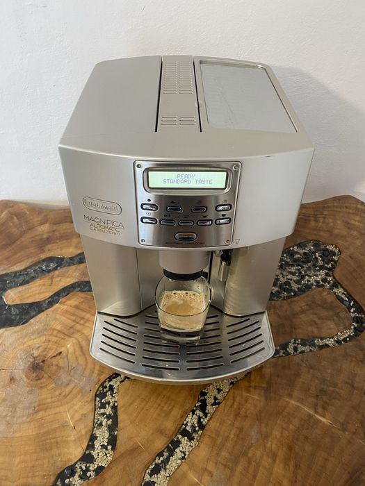 Expresor / espressor delonghi magnifica