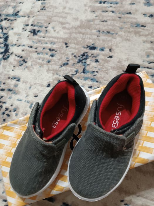 Кроссовки для мальчиков