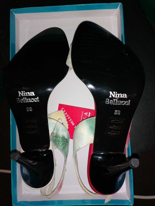 Sandale noi nr 39 din piele