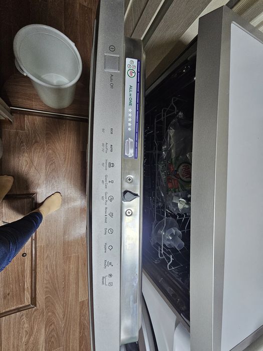 Продам посудрмоечную машину