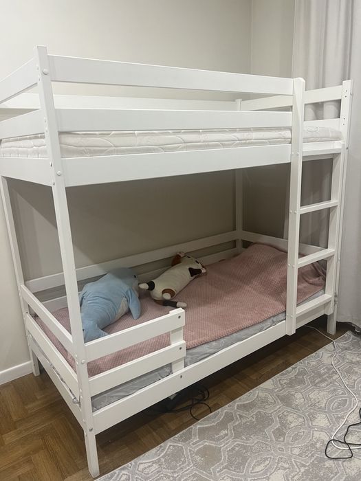 Продам двухъярусную кровать