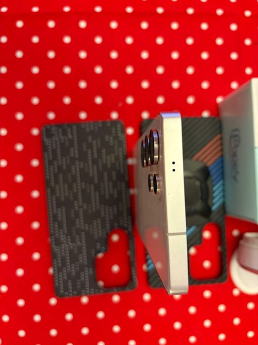 Vand S25 Ultra Titanium  WhiteSilver 256 Gb ,12 Gb Ram cu garantie emag pana 09.2027