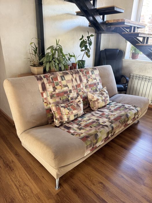 Диван для гостиной