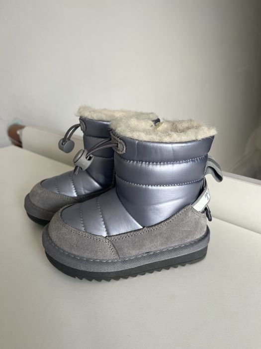 Продам детские сапожки