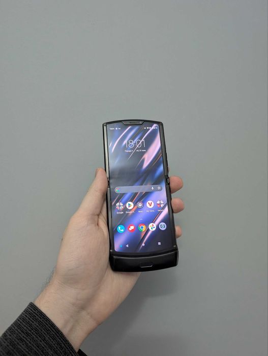 Motorola Razr 2020 [128 GB] срочно