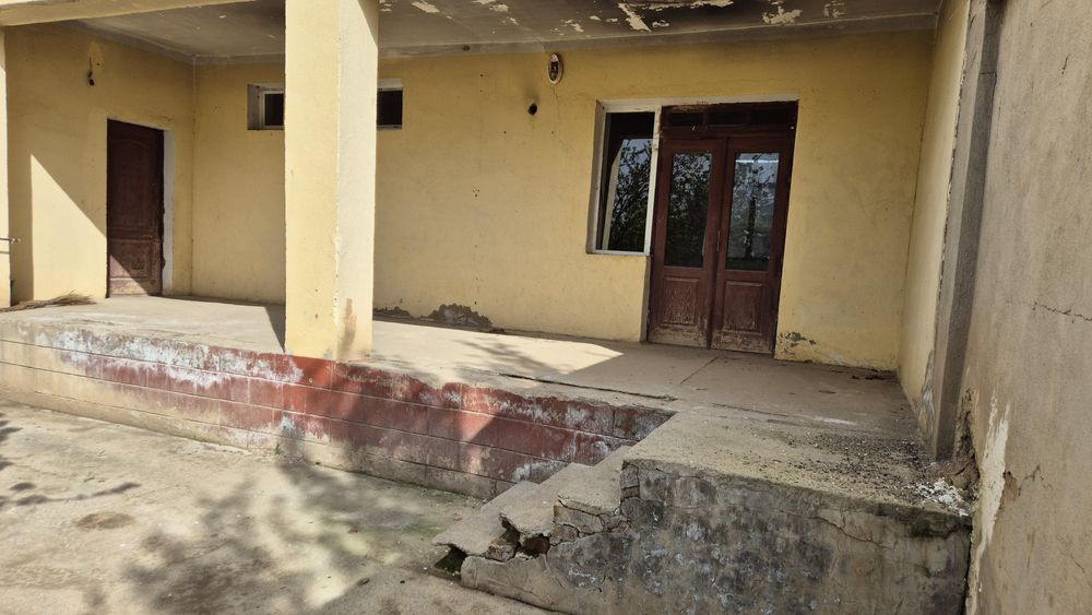 Kottedj sotiladi. Yangi Xonabod. 2 etajli. 4 xona. 6 sotix.