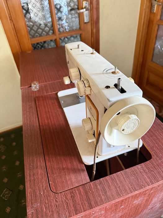 Срочно продам швейную машинку «Чайка»