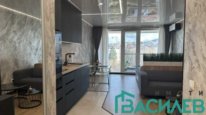 Продава се Едностаен апартамент в София, Център - 47 кв.м за 1943 €/кв.м - Снимка #2