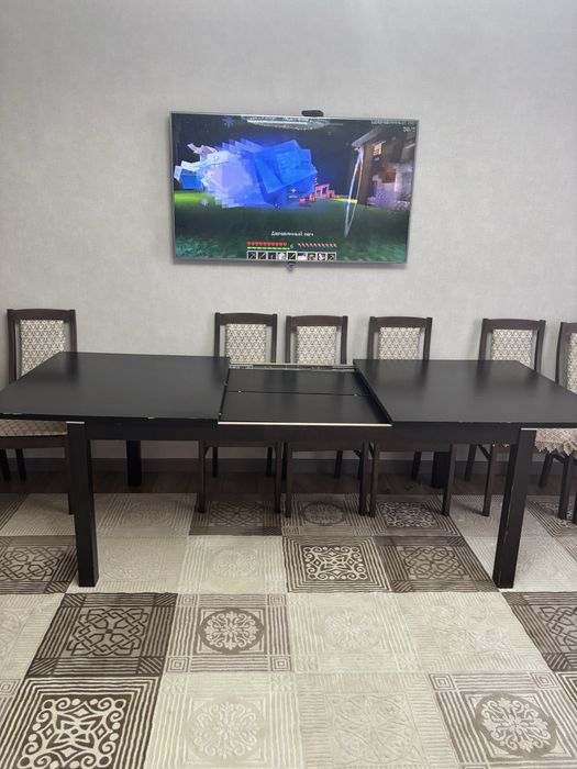 Продается Стол В хорошем качестве