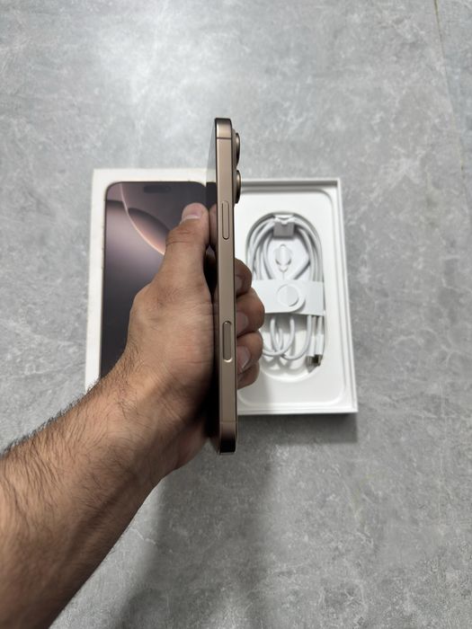 iPhone 16 Pro Max 256GB Desert Titanium