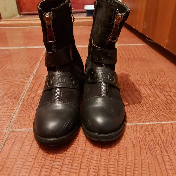 Продам осеннюю весенюю обувь