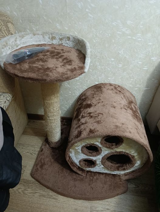 Продаю домик для ваших любимцев.