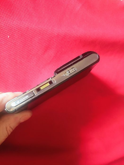 Sony Ericsson u1i  (decodat, lipsă capac baterie)