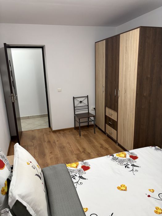 Inchiriez apartament 2 camere decomandate central
