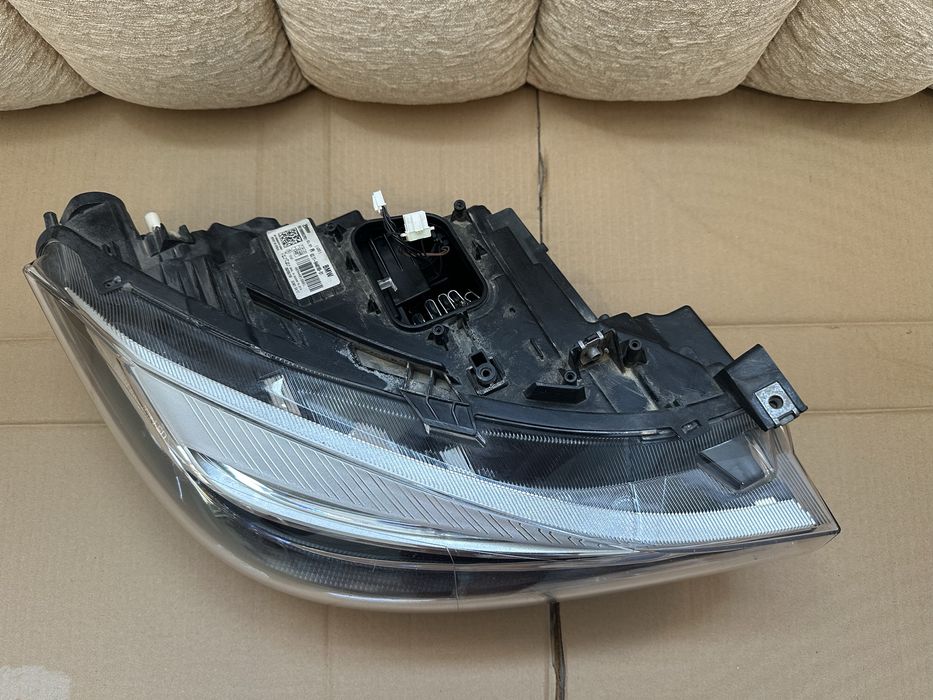 Far dreapta BMW Seria 3 GT F34, Adaptive led : 9448180