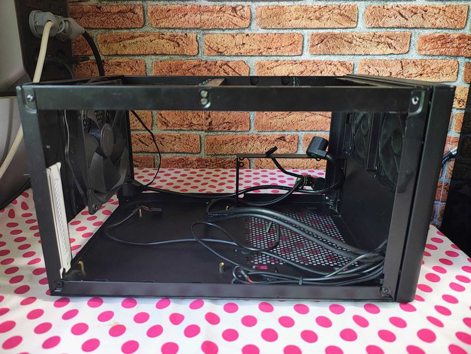Carcasa PC Fractal Design Node 304 black.