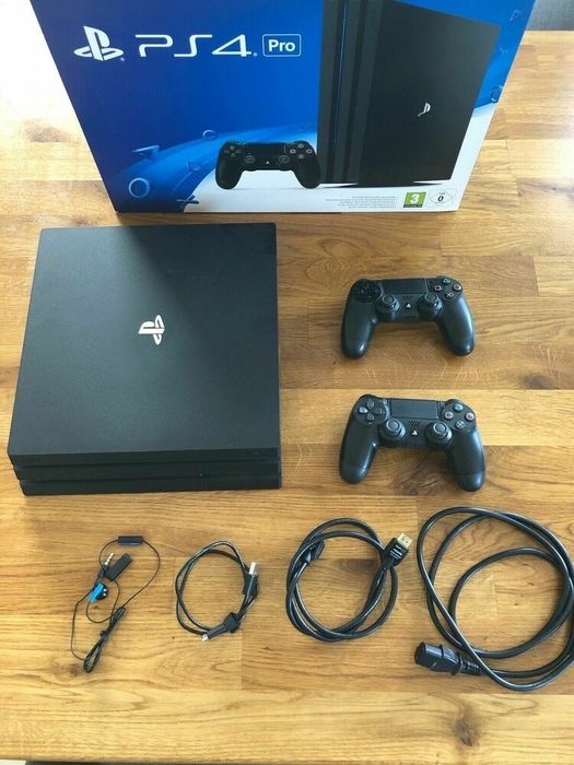 PS4 Pro + 2 джойстика + 4 игр | Недорого