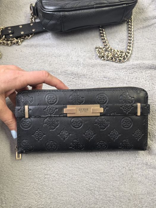 Чанта и портфейл Guess