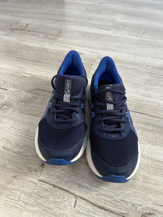 Asics F560321  42 Noi