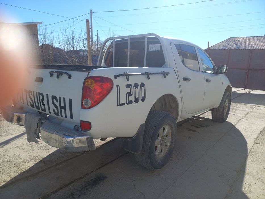 Машина пикап 2006