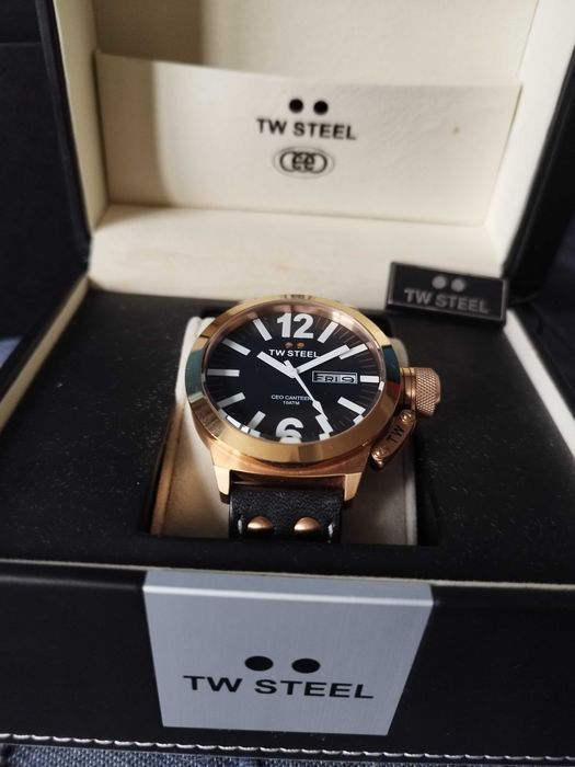 Продавам TW Steel Watch CEO Canteen 45MM Rose Gold CE1021