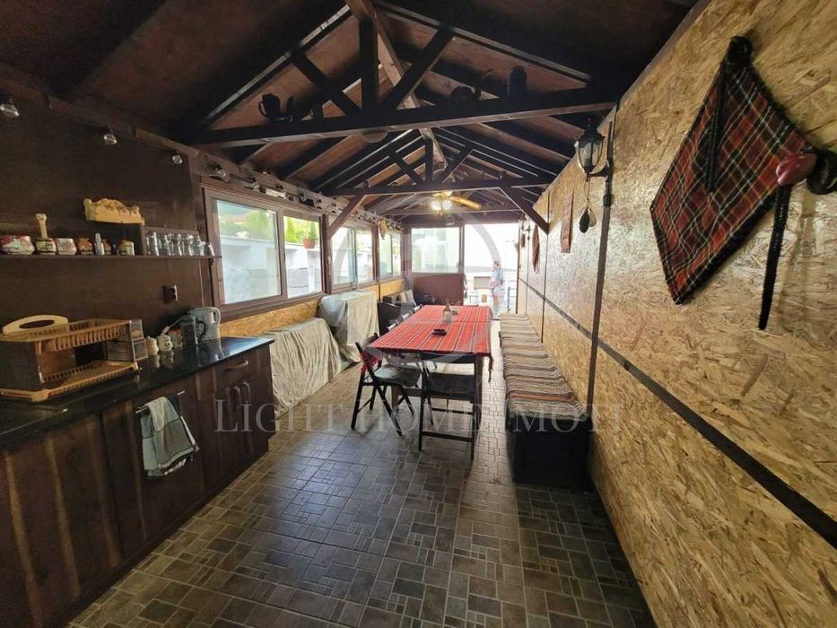 Продава се Етаж от къща в Карлово - 220 кв.м за 1000 €/кв.м - Снимка #21