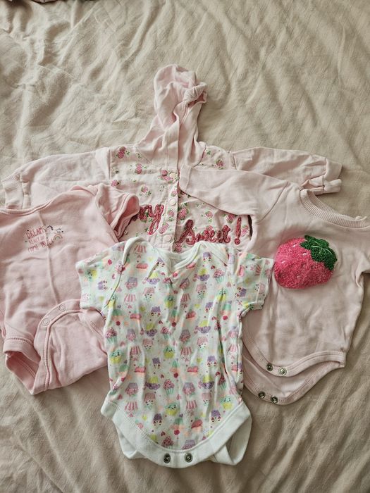 Лот от дрехи за момиче 0-3м.