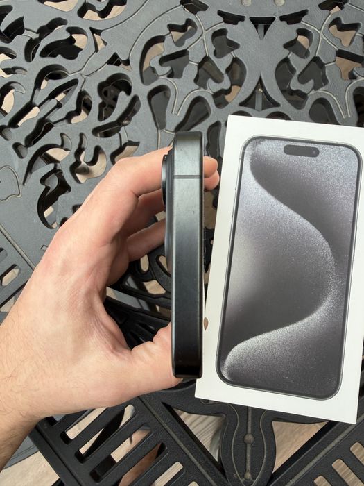 iPhone 15 pro 256gb eSim