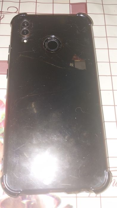 Продам смартфон Huawei p20 lite