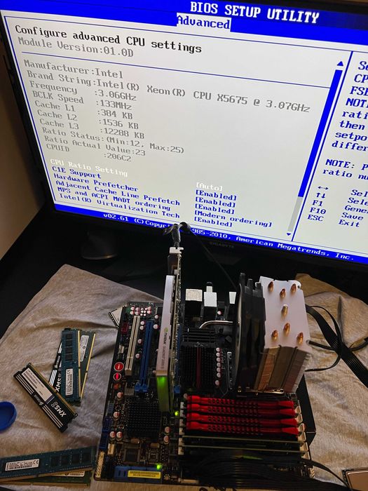 Дъно Дънна платка ASUS Rampage II Gene X58 1366 DDR3 до 48GB RAM