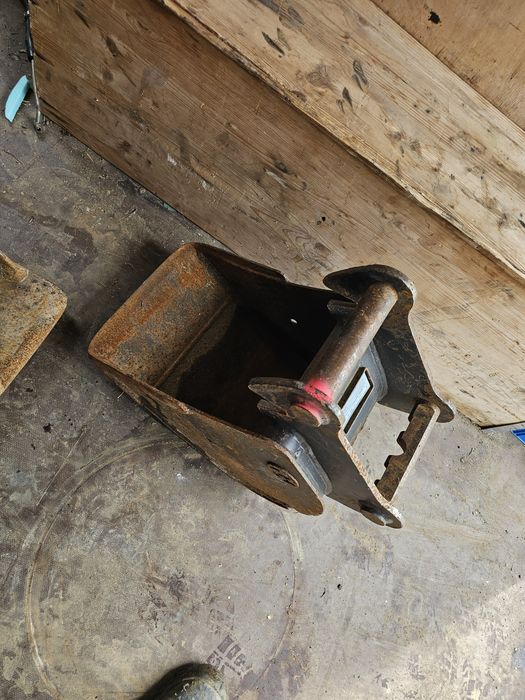 Кофа за багер със закачане ms01 и ms03