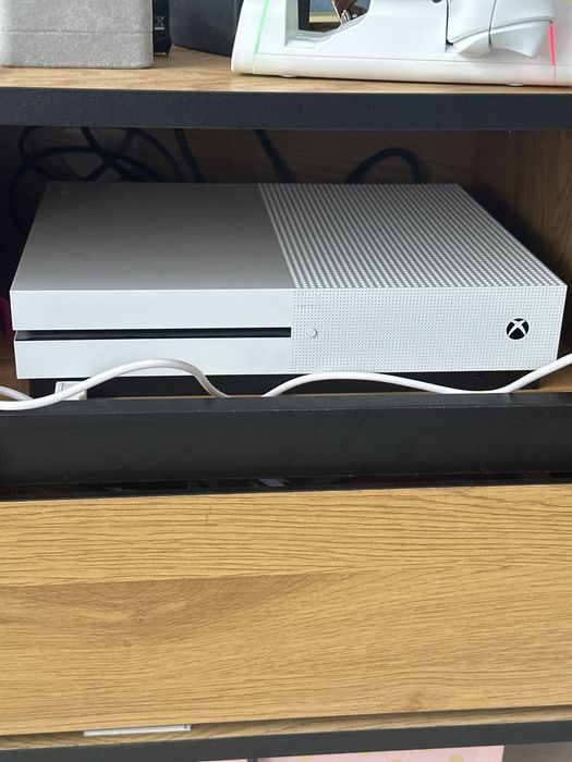 Xbox One S 1TB white