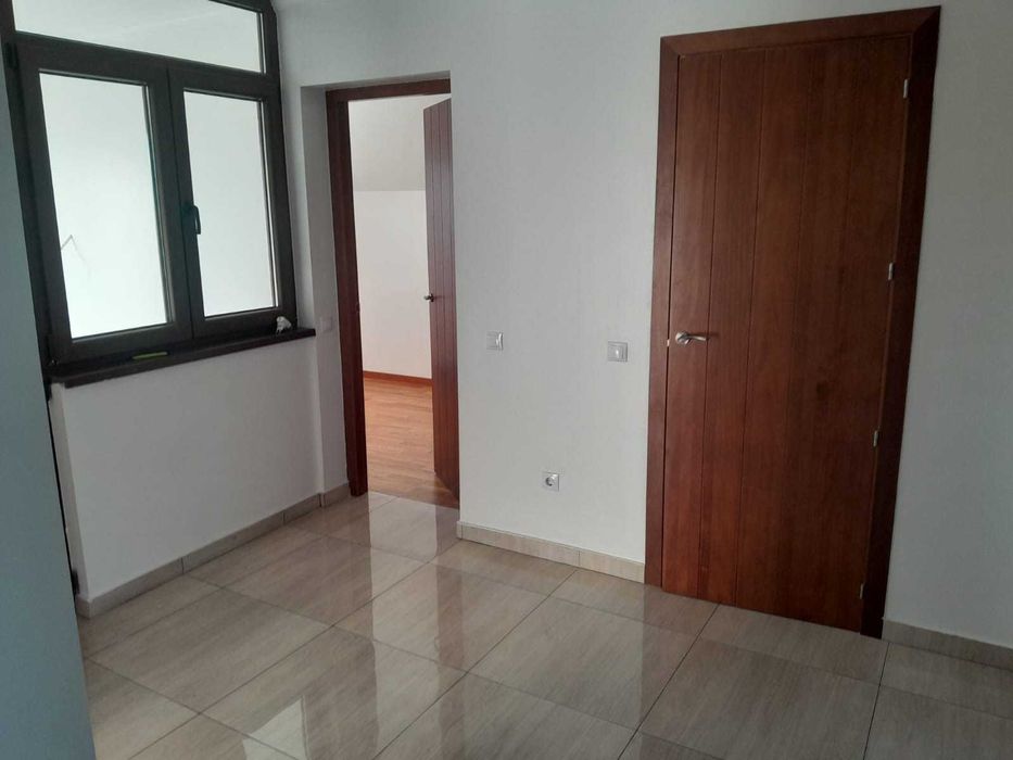 Dau in chirie apartament la casa in Nasaud