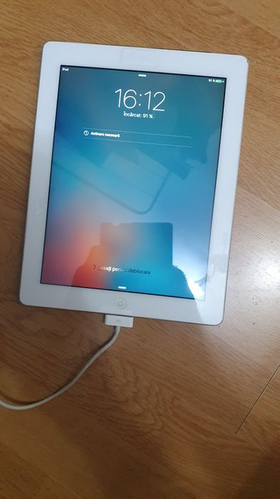 Apple ipad cu sim.