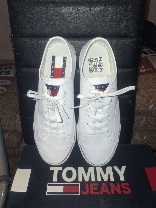 Маратонки , сникъси