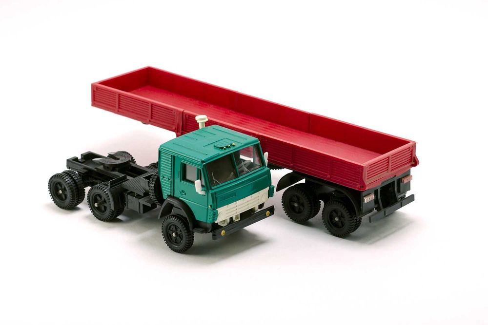 КАМАЗ-5410 Седельный тягач с полуприцепом, про-во СССР, масштаб 1:43.
