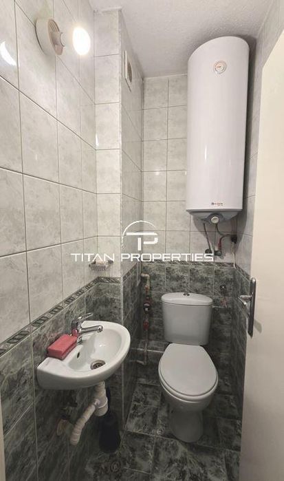 Дава се под наем Двустаен апартамент в Варна, Бриз - 60 кв.м за 448.8 € - Снимка #5