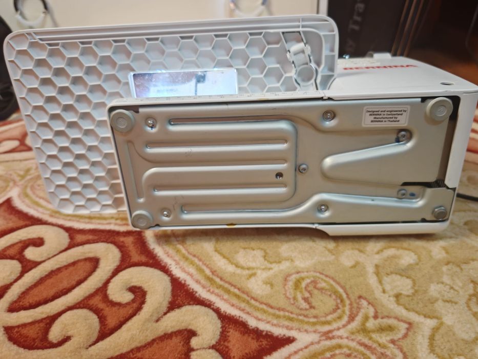 Masina de cusut Bernina