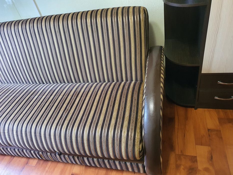 Продам диван в отличном состоянии
