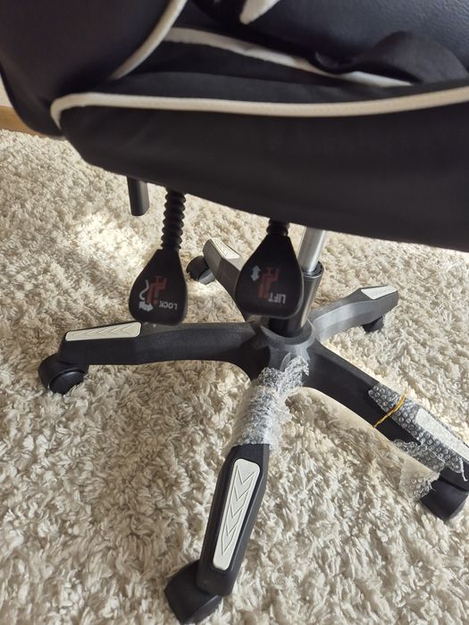 Игровой стул, состояние нового