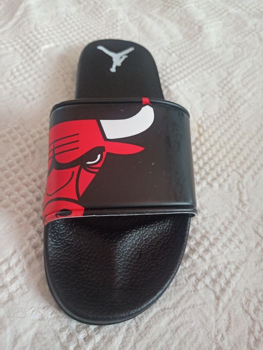 Мужской тапочка CHICAGO BULLS