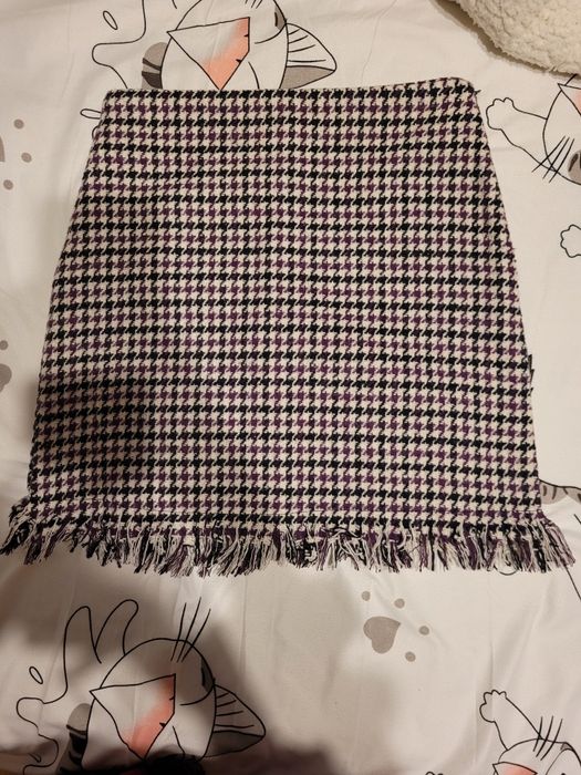 Fusta noua cu eticheta