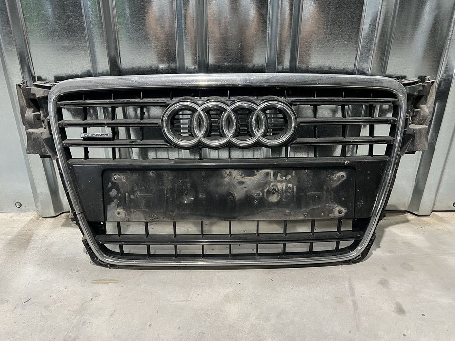 Решетка за предна броня AUDI A4 B8 (2008-2010)