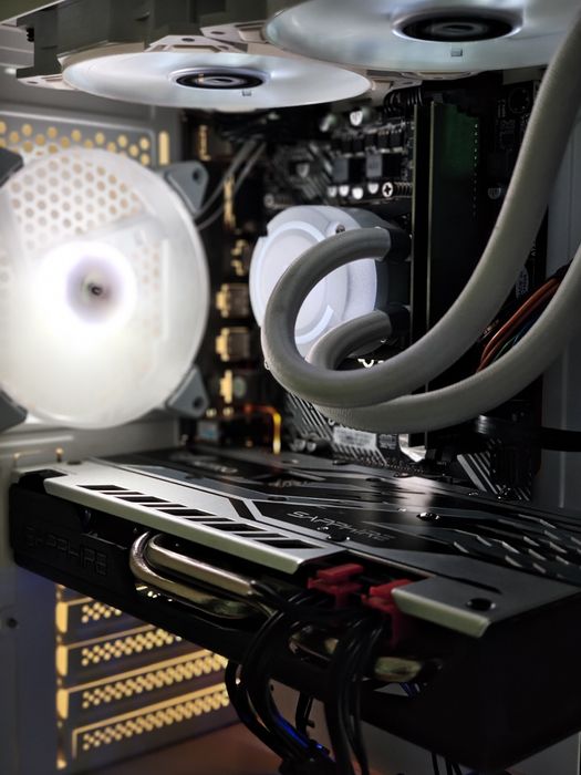 Готовый ПК | Чёрно-белая сборка