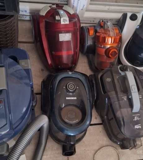 Aspirator, fier de călcat