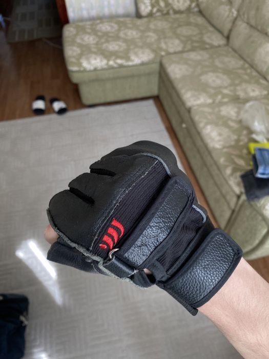 Кожанные перчатки, мотоперчатки