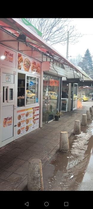 Продавам бизнес на павилион на пазар Борово.След ремонт .